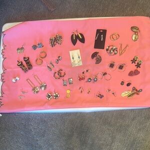 Lot of 35 pairs of earrings